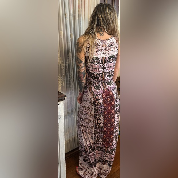 Ivanka Trump long, Bohemian, style flower, dress,  great condition soft material - Picture 2 of 2